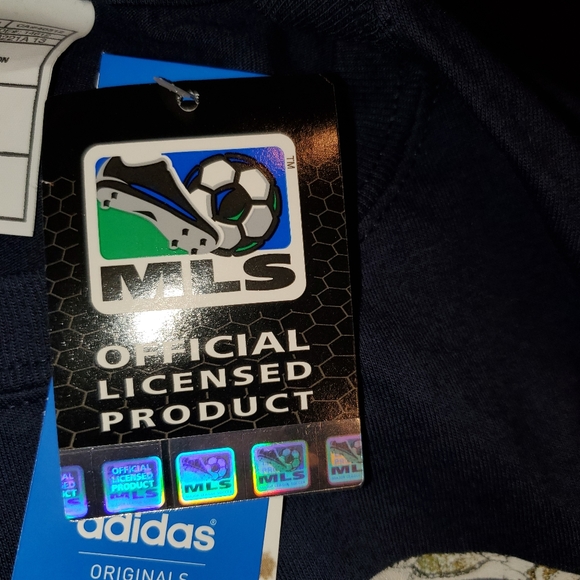 Lot of 2 Adidas Branded items - Picture 6 of 6